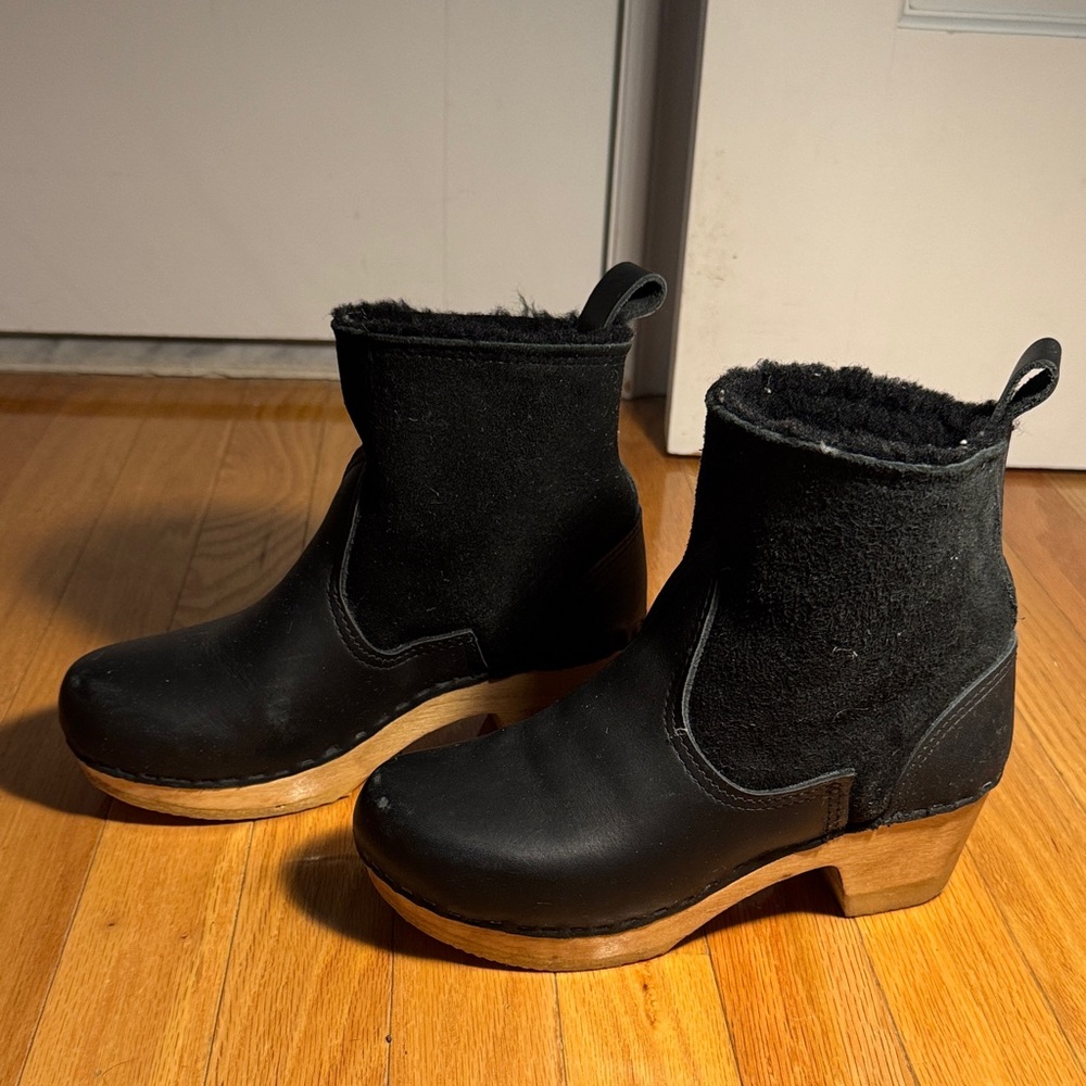 No. 6 Black Shearling-Lined Clogs